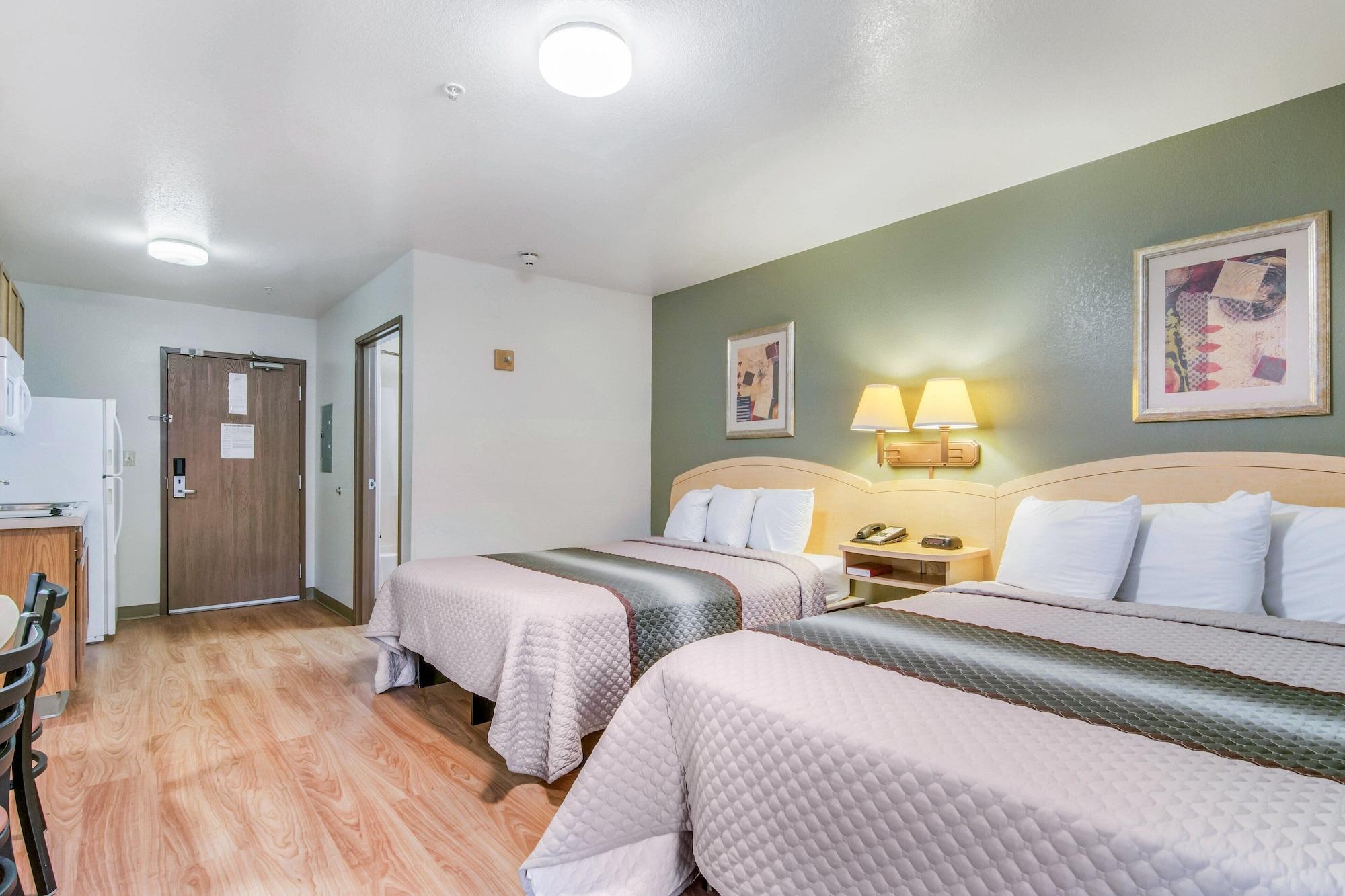Hometowne Studios & Suites By Red Roof Bentonville Exterior foto