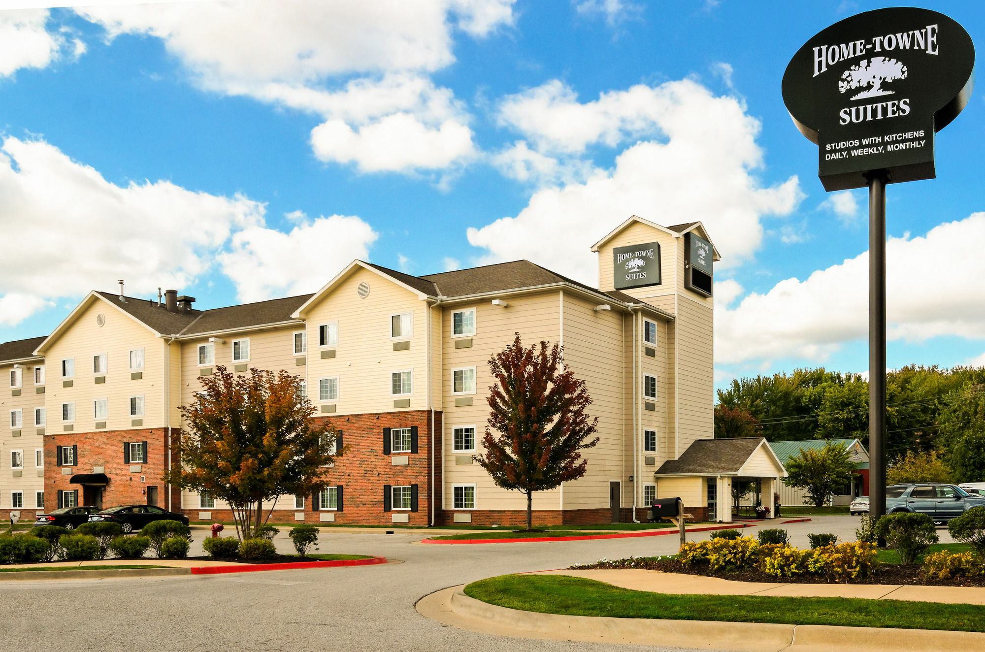 Hometowne Studios & Suites By Red Roof Bentonville Exterior foto
